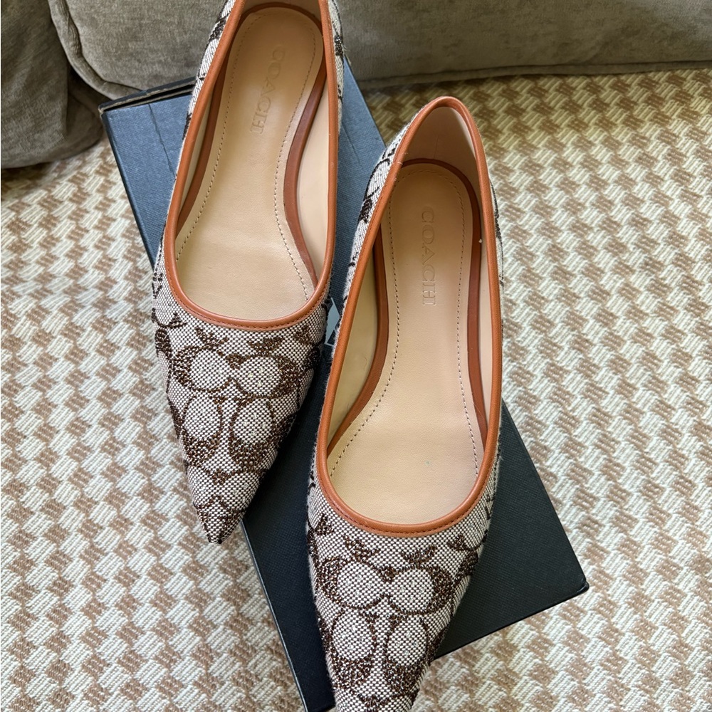 Coach Women's Tan and Brown Patterned Loafers